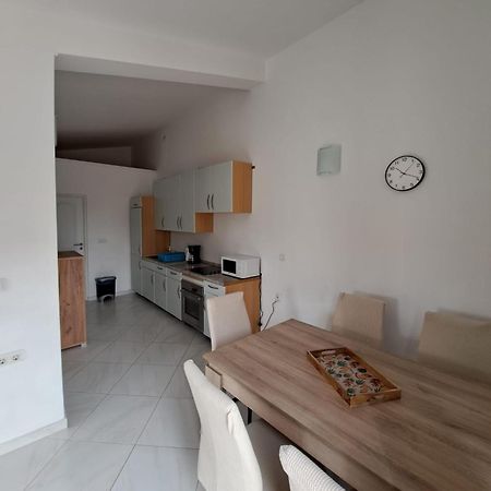 Apartments Maretic Mandre Exterior foto