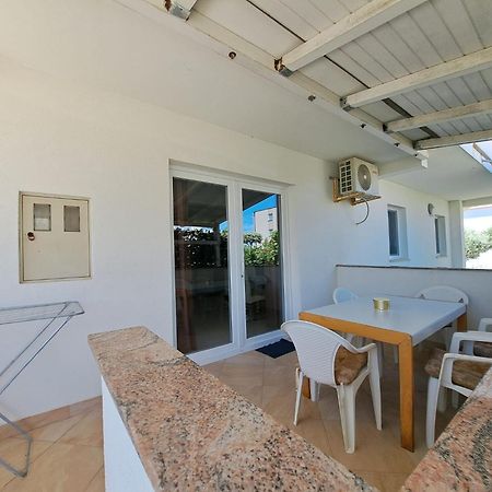 Apartments Maretic Mandre Exterior foto