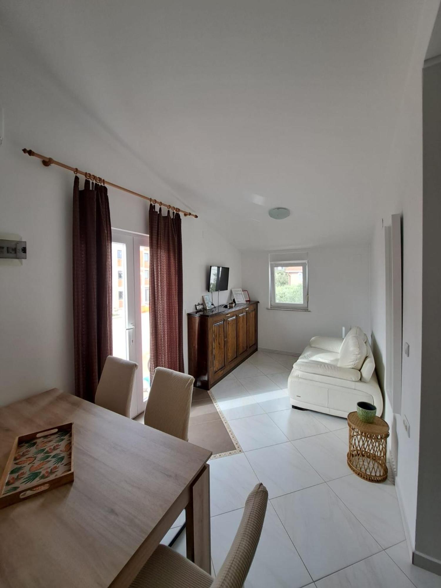 Apartments Maretic Mandre Exterior foto