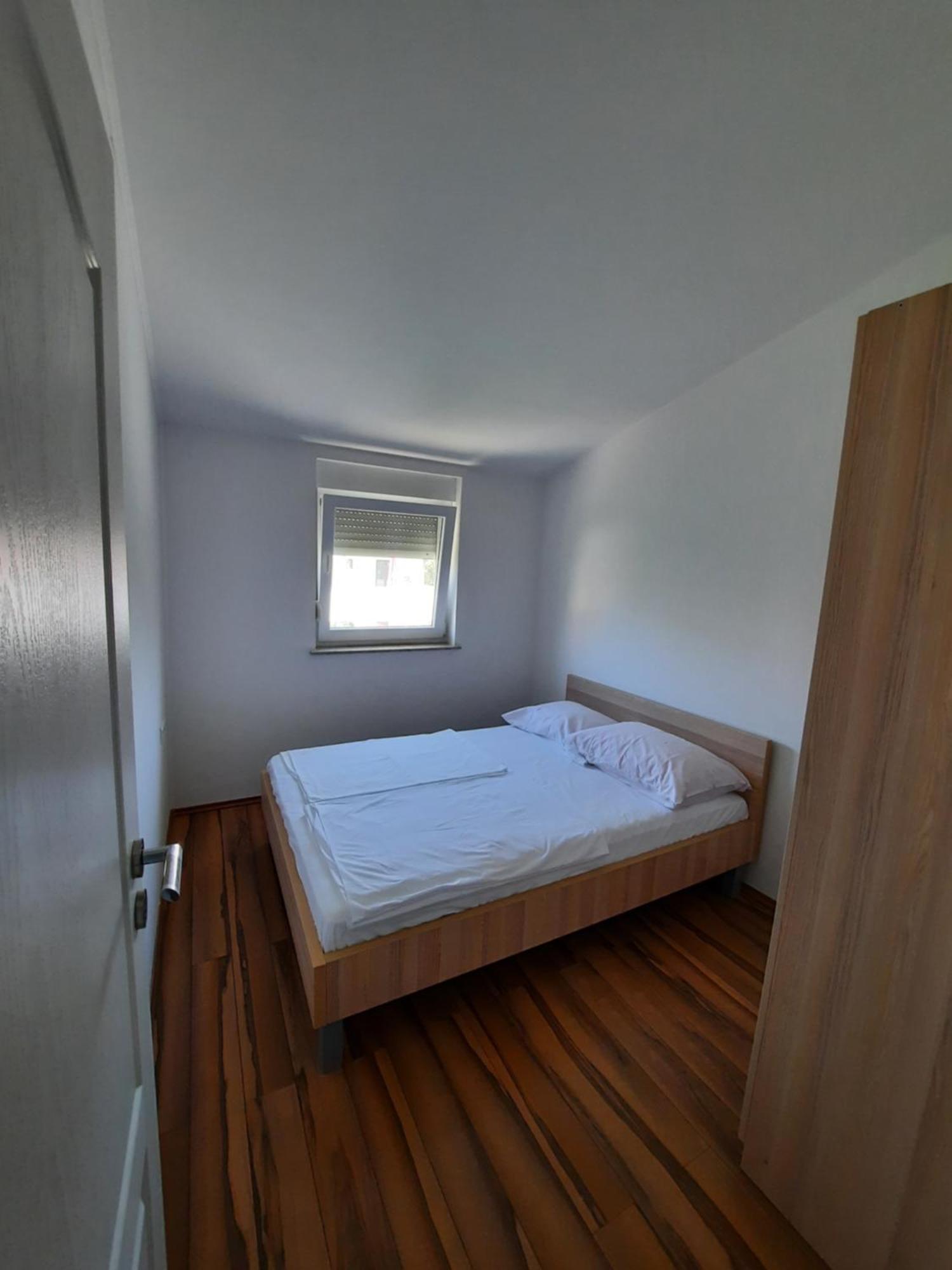 Apartments Maretic Mandre Exterior foto
