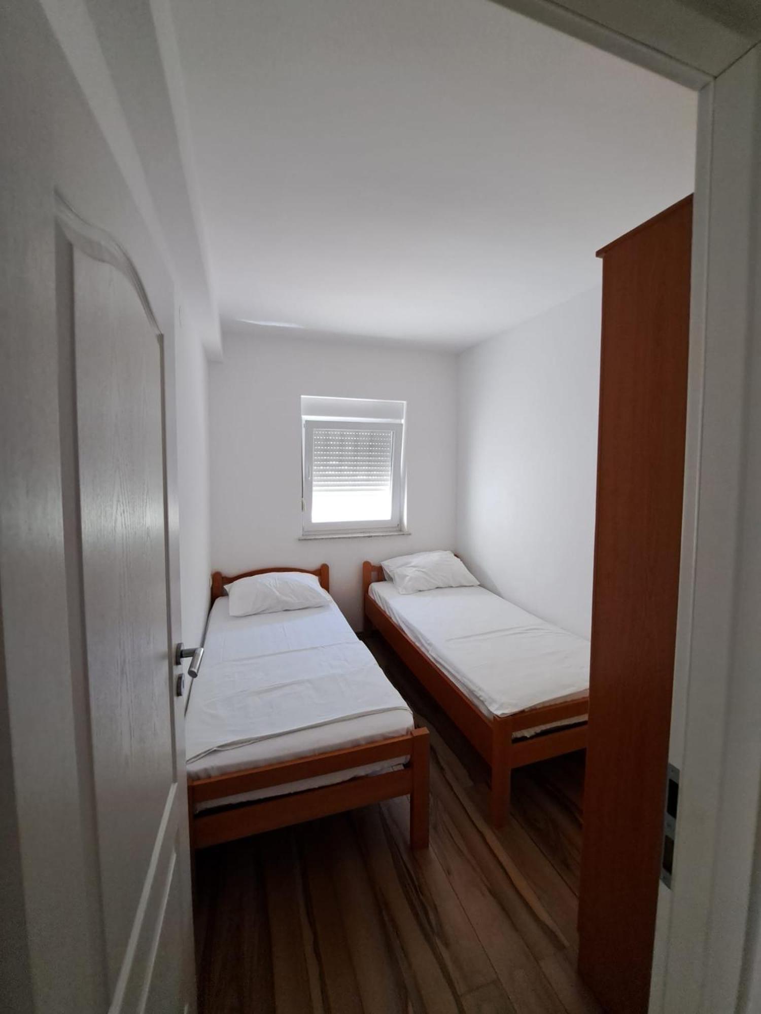 Apartments Maretic Mandre Exterior foto